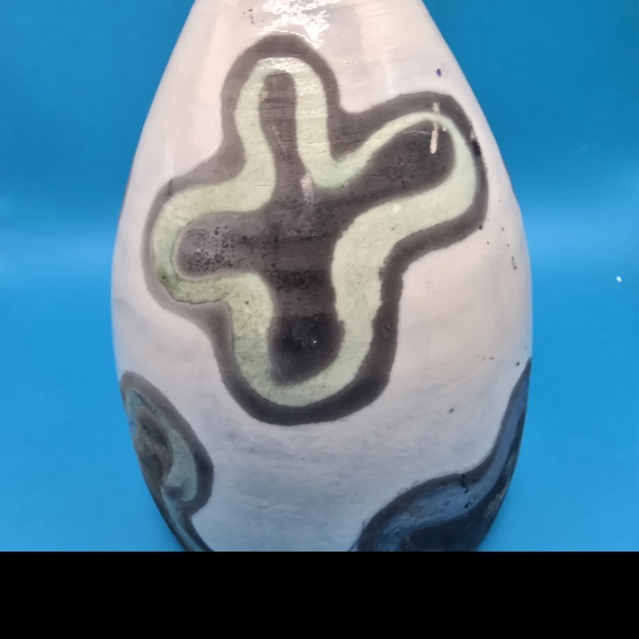 Ceramic Vase with Abstract Patterns By R. Aicher - Picture 9 of 11